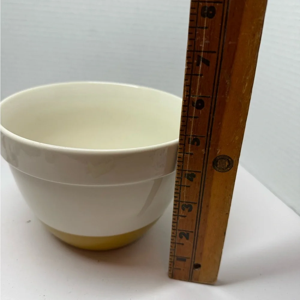 Crate & barrel nesting mixing bowl yellow gold band